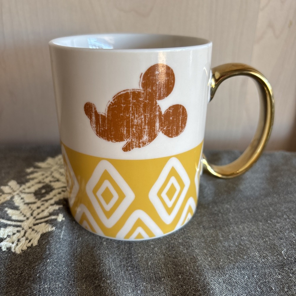 Disney Mickey And Friends Gold Handle Mug 11‎ Fl oz Ceramic Mug Yellow Brown GUC